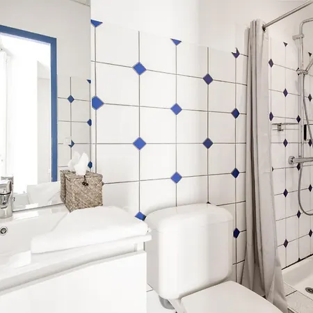 Le Homard Bleu Отель 3*