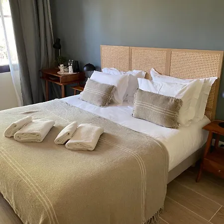 Le Homard Bleu Hotel 3*