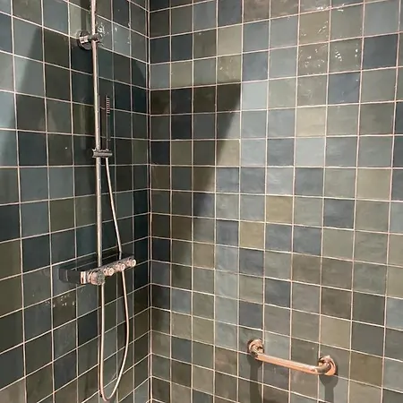 Le Homard Bleu Hotel 3*