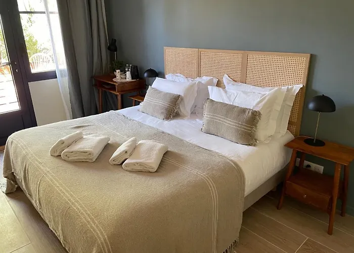 Le Homard Bleu Hotel 3*